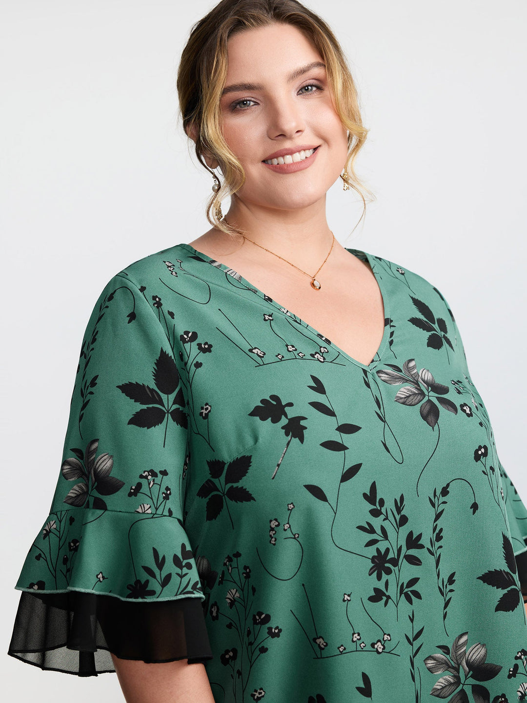 Floral Print Ruffled V-Neck Shirt