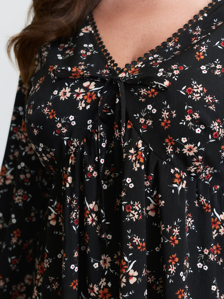 Floral Print Lace Cinched-Flared Blouse