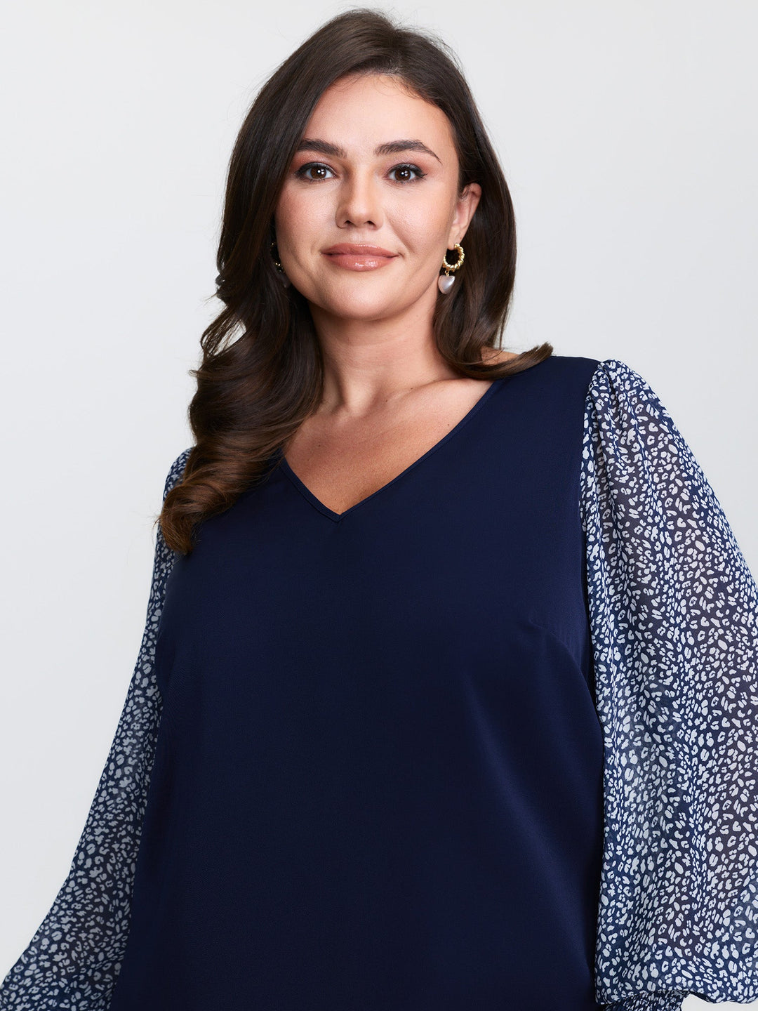 Leopard Print Contrast V-Neck Knit Top