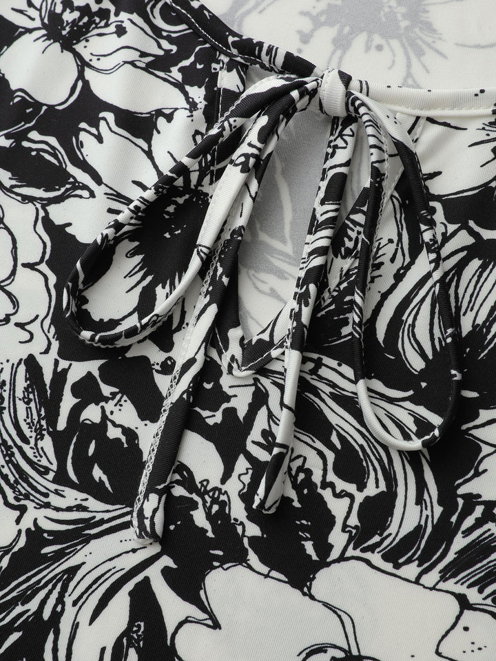 Stretchy Silhouette Flower Knit Top