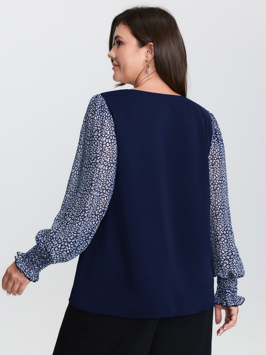 Leopard Print Contrast V-Neck Knit Top