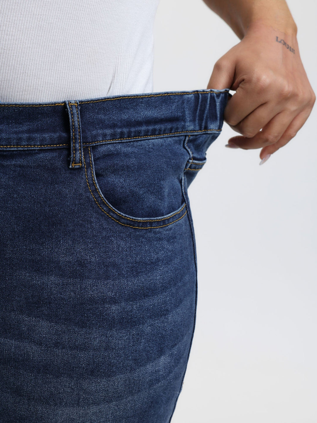 Stretchy Vintage Wash Roll Hem Jeans