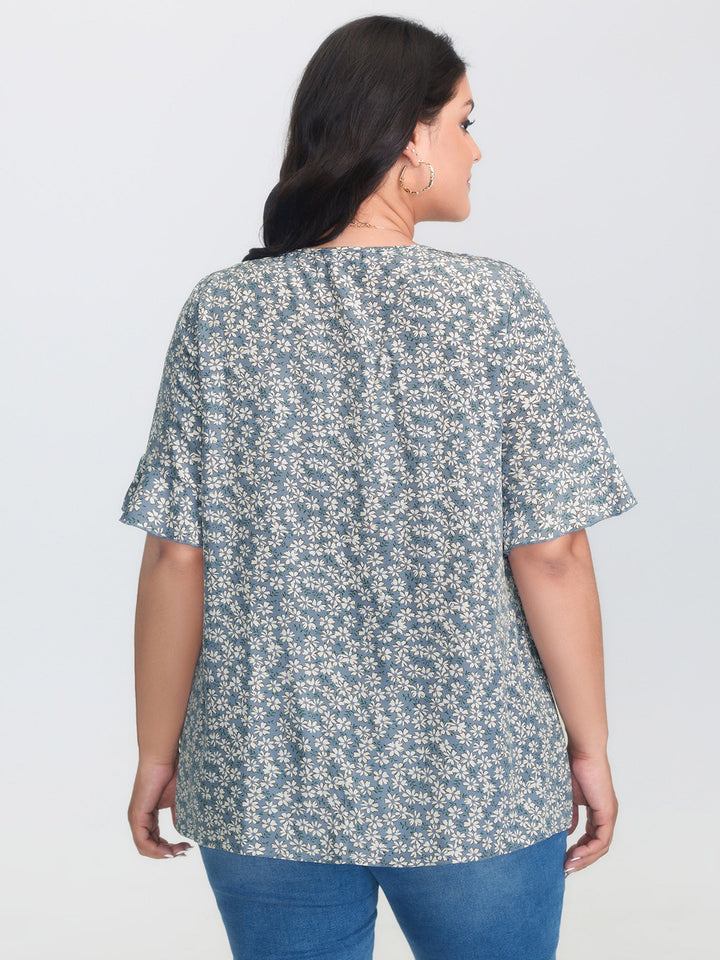 Ditsy Floral Pleated Flared Sleeve Shirt