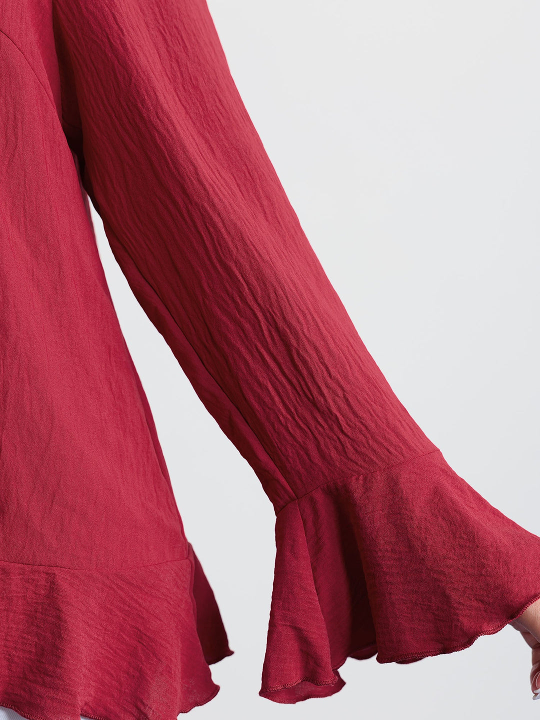 Ruffled V-Neck Curvy Edge Blouse