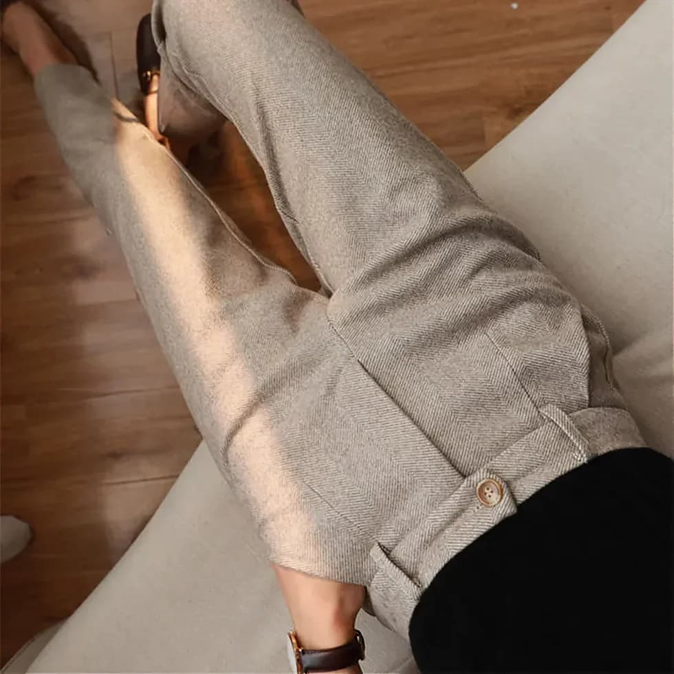 Lea | Women's Pleated Pants
